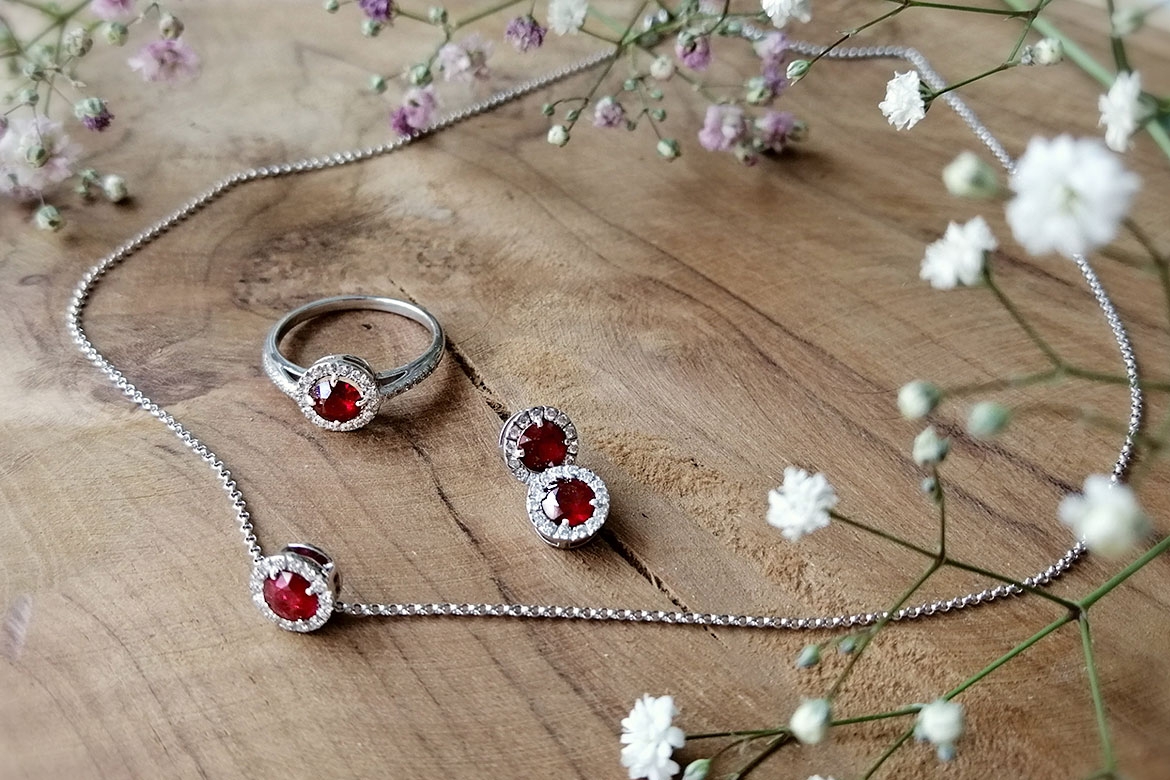 Najkrajšie rubínové šperky, ktoré si (nielen) v lete zamilujete