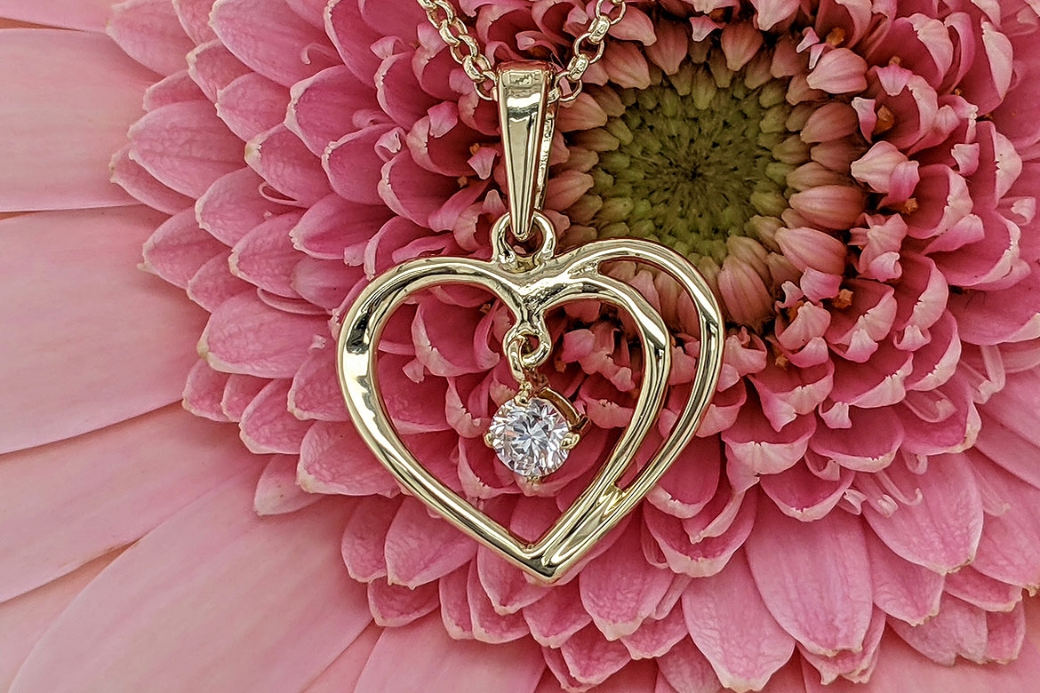 Valentínska súťaž o diamantový prívesok Being pre zákazníkov Mikuš Diamonds