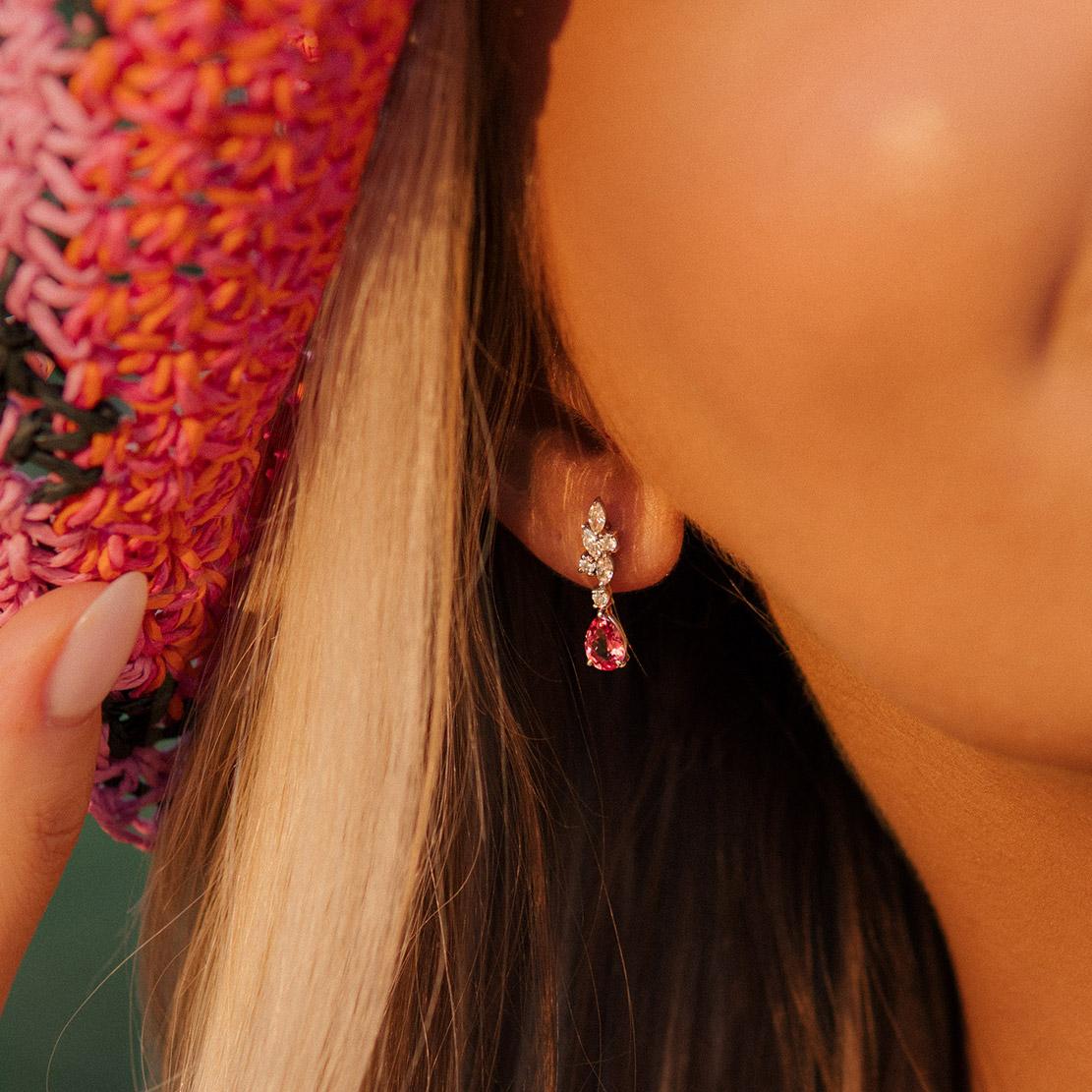 Spinelové náušnice Rumba, biele zlato