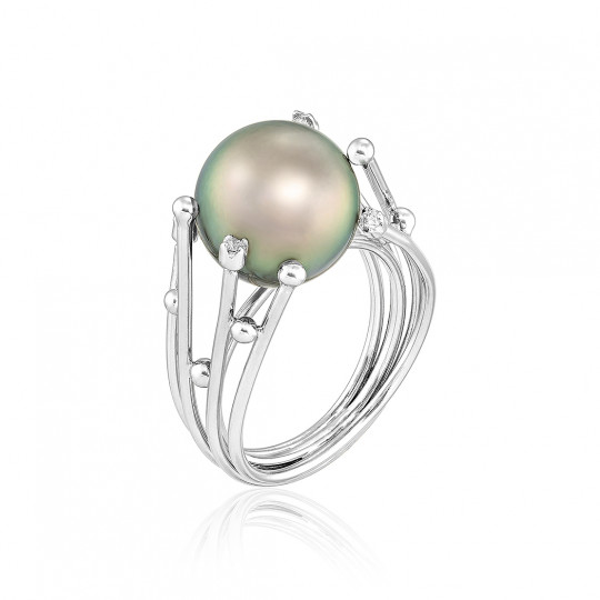 Prsteň La Luna, biele zlato, tahitská perla, diamant.