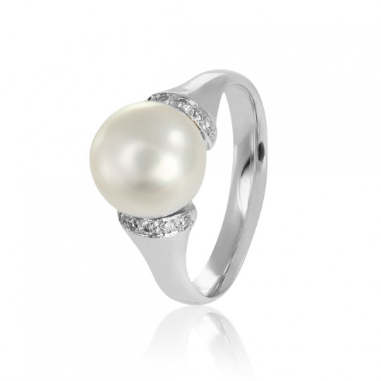 Prsteň Nautical, biele zlato, juhomorská perla, diamant.