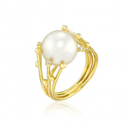 Prsteň La Luna, žlté zlato, juhomorská perla, diamant.