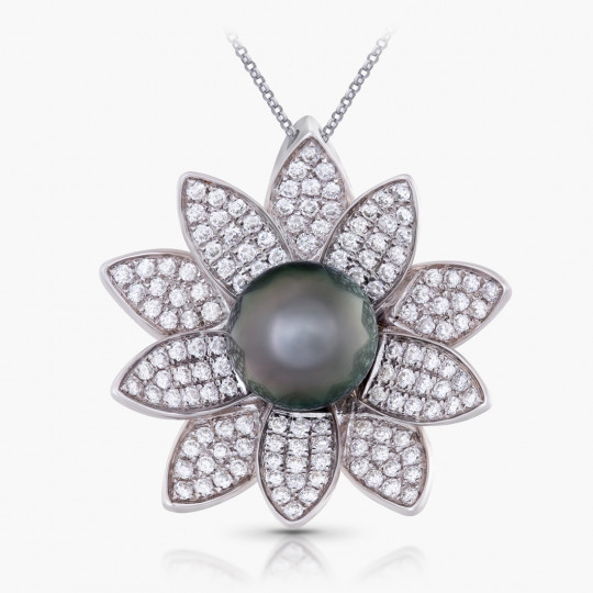 Prívesok Honor, biele zlato, diamant, tahitská perla.