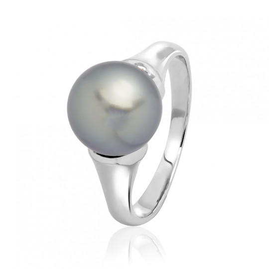 Prsteň Luscious, biele zlato, diamant, juhomorská perla.