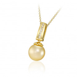 Prívesok  Loved one, žlté zlato, juhomorská perla zlatá, diamant.