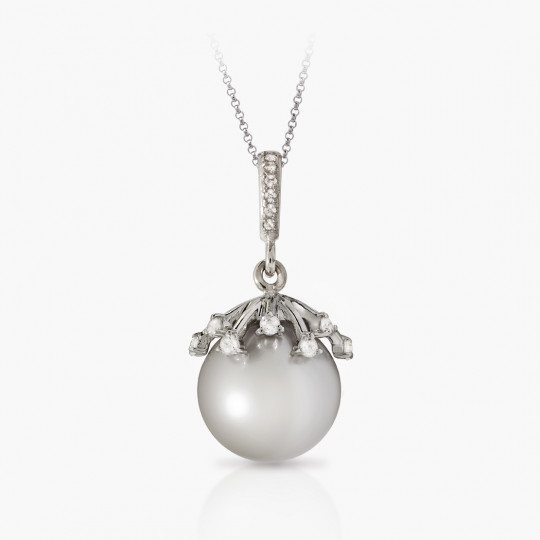 Prívesok Belis, biele zlato, tahitská perla, diamant.