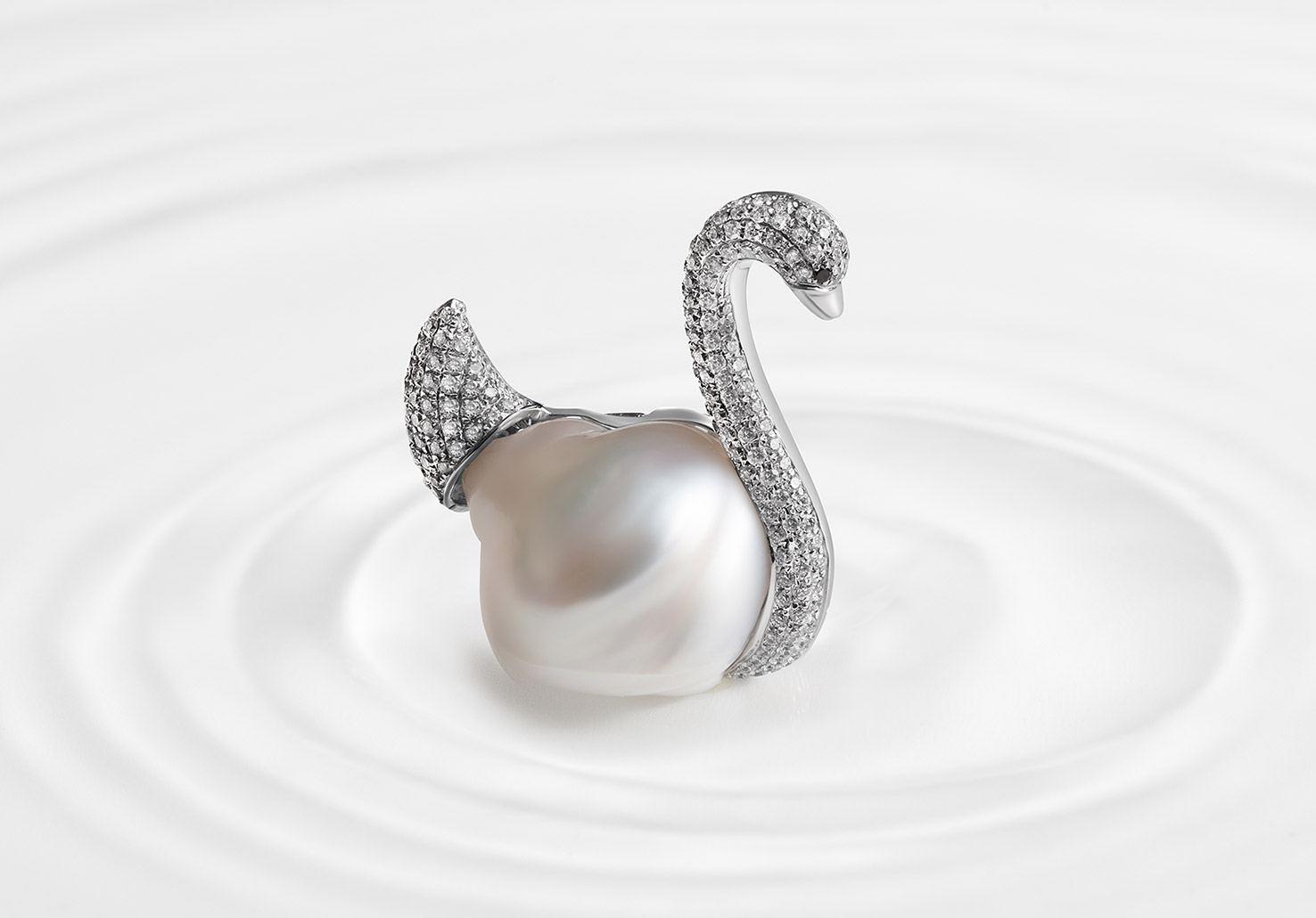 Perlová brošňa Principessa del Lago Mikuš Diamonds - Perlová brošňa Principessa del Lago