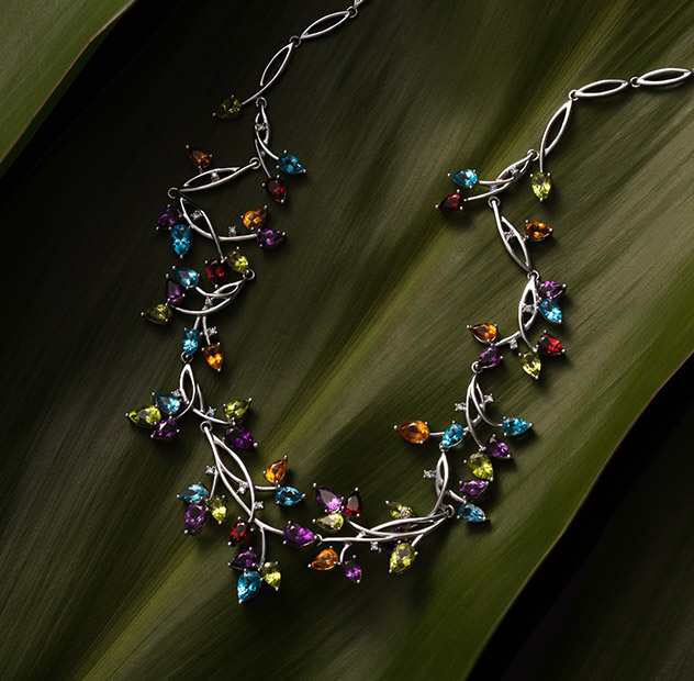 Drahokamový náhrdelník Enamel