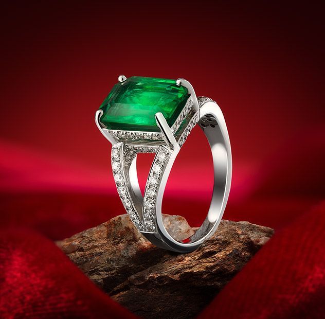 Smaragdový prsteň Entrance to the Eden