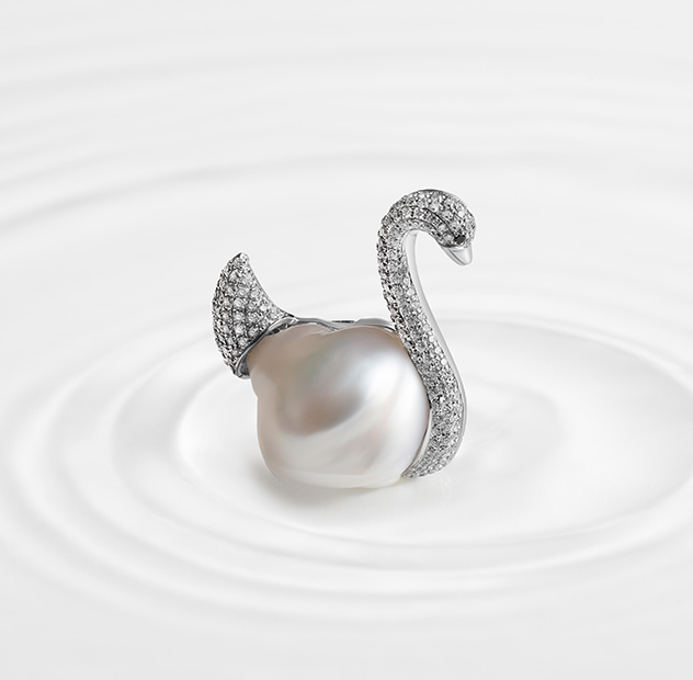 Unikátna perlová brošňa Principessa del Lago